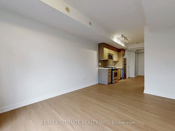 5th image of 140 Broadview Ave #59