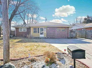 1014 Anita Dr, Haysville, KS 67060