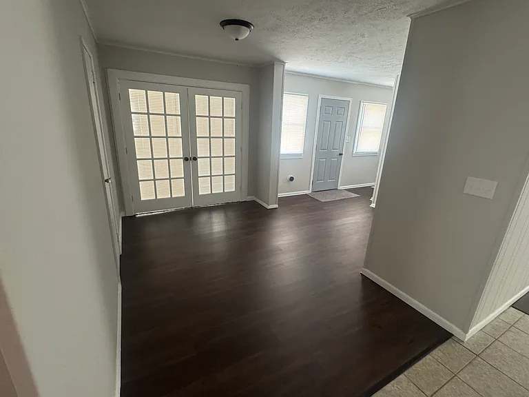 1932 Black Ave — Photo 6