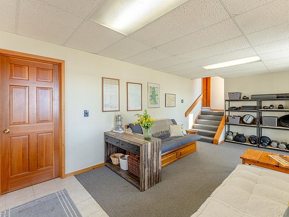 5th image of 2225 Sunnyside Ln