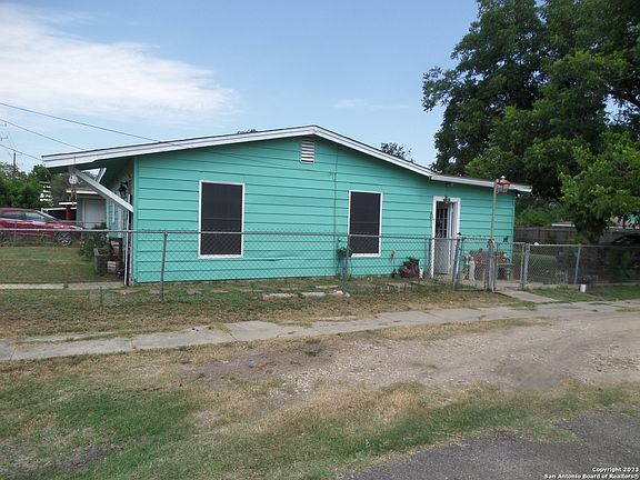 2nd image of 302 Koehler Ct