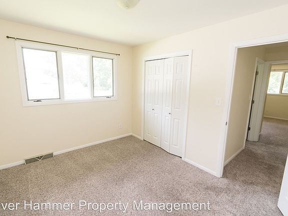 5th image of 3104 E 62nd Pl