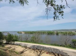 905 Mississippi Ln, Brownsville, MN 55919