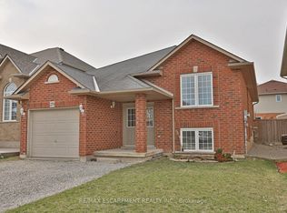 279 Nashville Cir #2, Hamilton, ON L8G 5H2