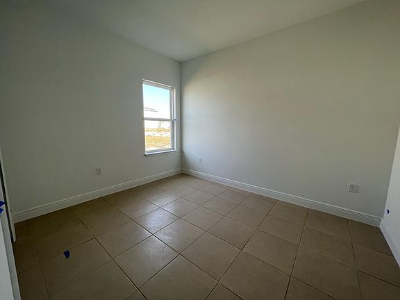 5th image of 113 Herring Ln