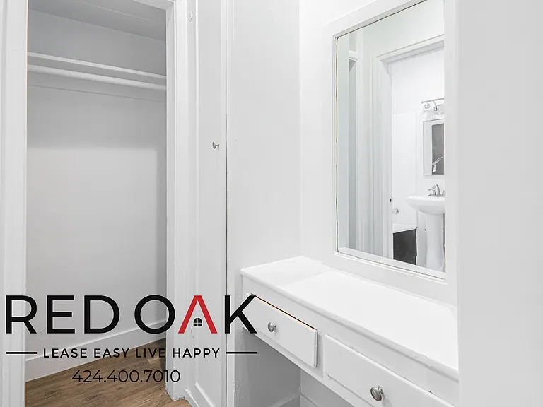 1818 Whitley Ave #206 — Photo 5
