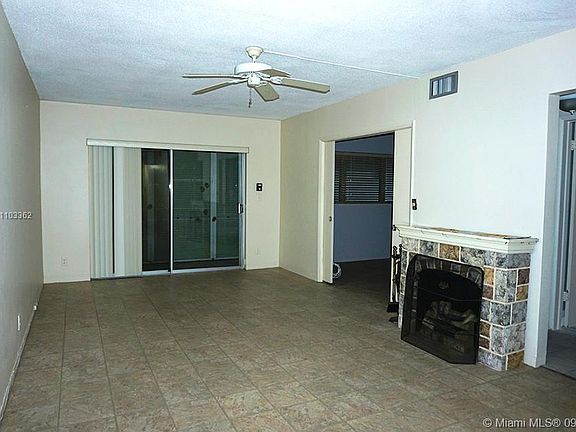 4th image of 1450 NE 170th St APT 103