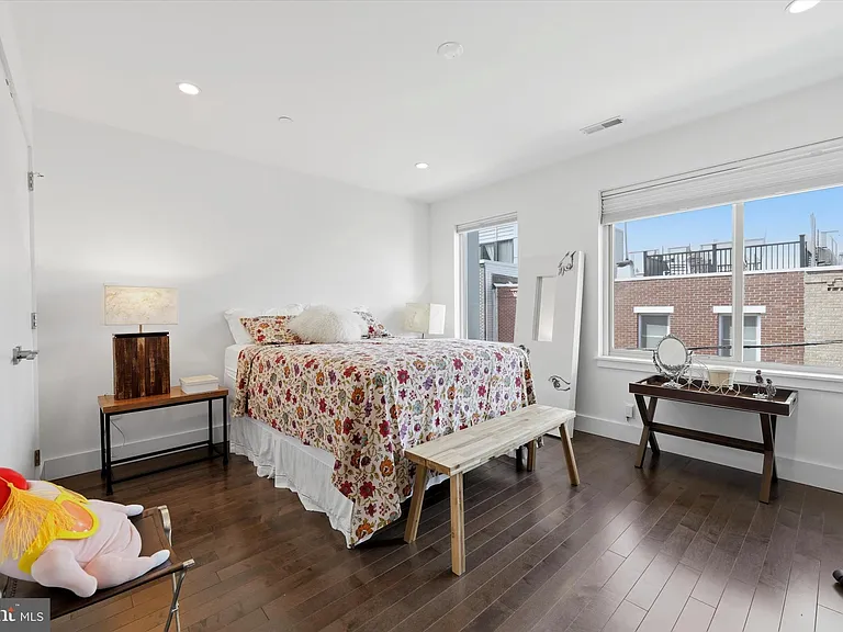 1341 S Garnet St — Photo 21