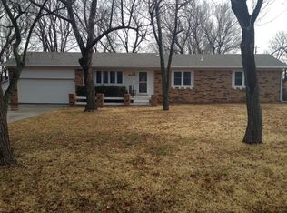 810 S Forewood Rd, Arkansas City, KS 67005