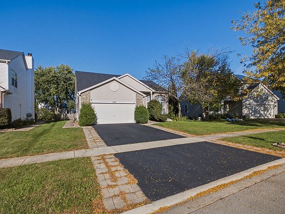 4th image of 1776 Autumn Woods Ln