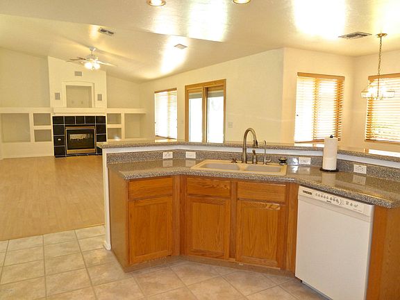 5th image of 1793 N Alandale Ave