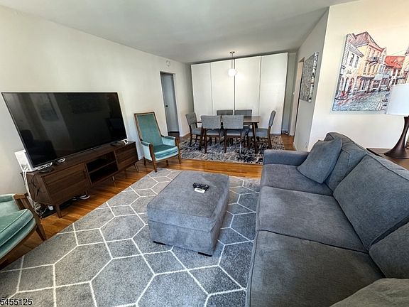 2nd image of 348 Hoover Ave #90