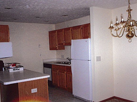 2nd image of 684 Scott Dr