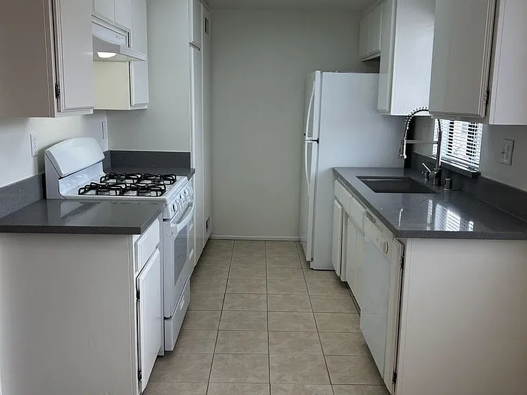 120 N Atlantic Blvd — Photo 6