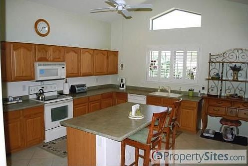 3rd image of 12812 W Lisbon Ln