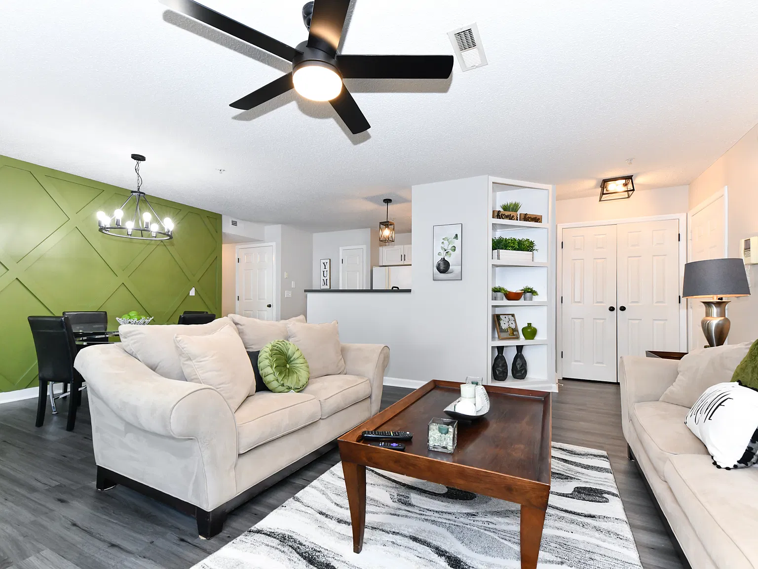 2 bed, 1201 sqft, $1,500 — Photo 2