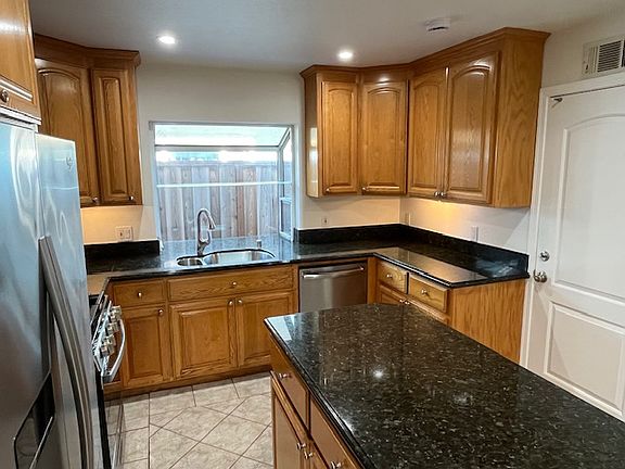 4th image of 1601 Dale Ave