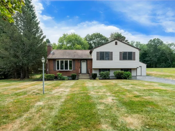 8 Wagon Wheel Dr, Bedford, MA 01730