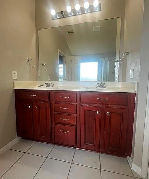 2522 Oakthorn Ct — Photo 13