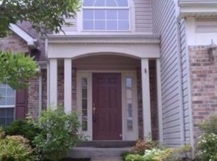 2571 Hickory Manor Dr, Ballwin, MO