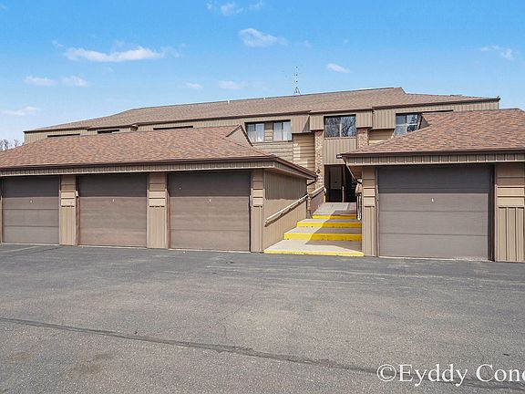2nd image of 2945 Byron Center Ave SW APT E