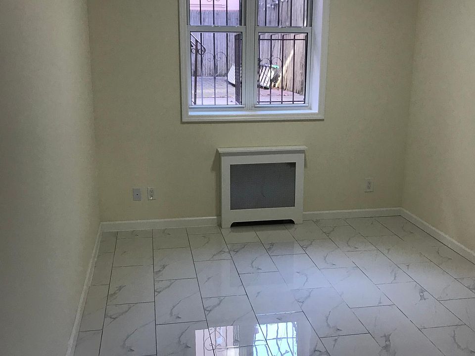1st image of 2706 Avenue W