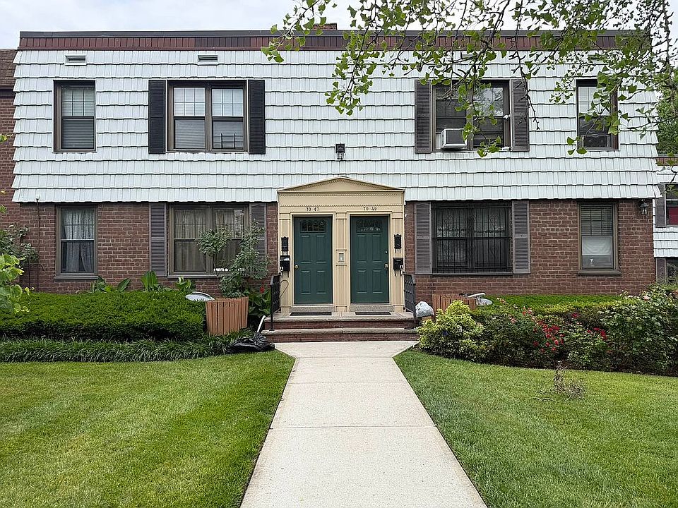 1st image of 70 47th Ave E Unit A