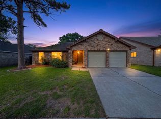 16747 Square Rigger Ln, Friendswood, TX 77546