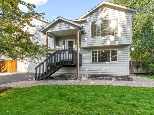 3147 NE Purcell Blvd, Bend, OR 97701