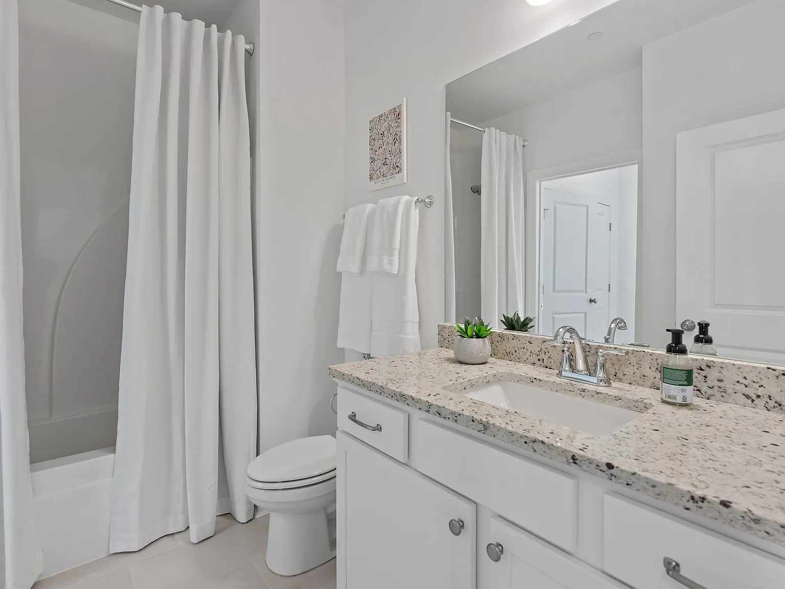 2 bed, 1186 sqft, $1,995 — Photo 3