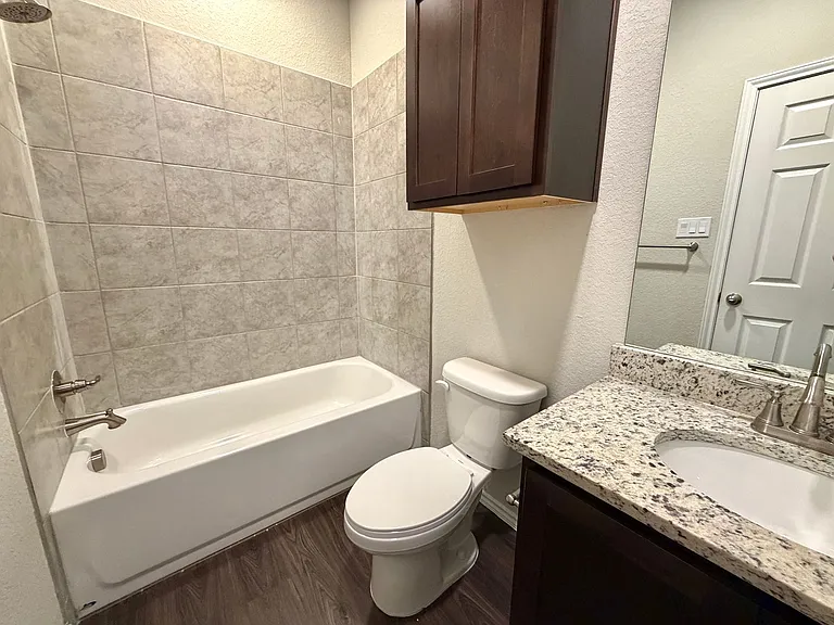 Come live in Knox Ridge! — Photo 31