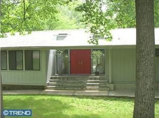 5 Orbit Cir, Newark, DE 19711