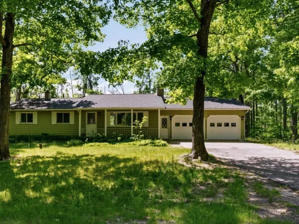 886 Knollwood Ln, Gaylord, MI 49735