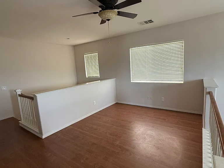 3045 W Newgrove St — Photo 12