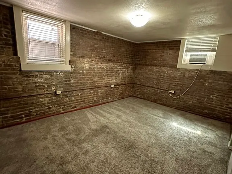 1934 N Grant St #14 — Photo 1