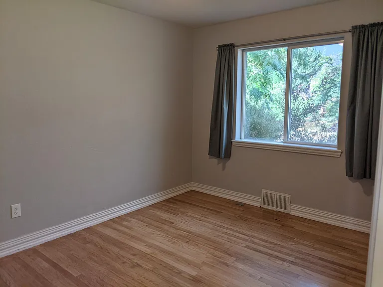 Front bedroom