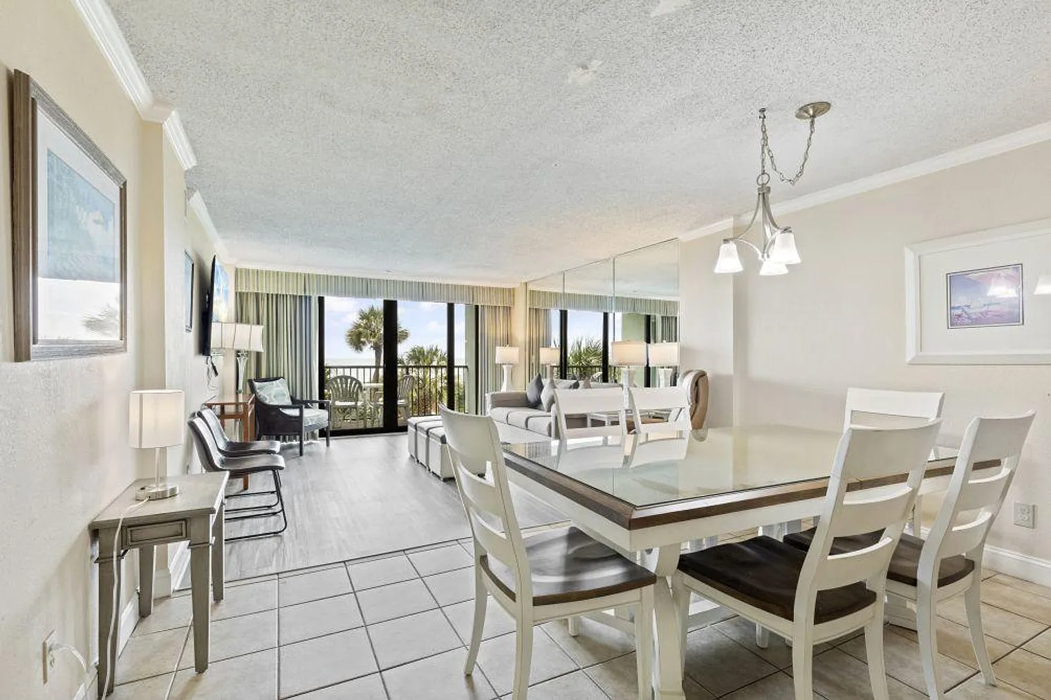 2 bed, 2.0 bath, 1097 sqft, $3,782 — Photo 3