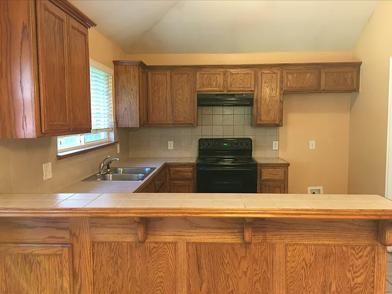 1420 Teakwood Dr — Photo 27