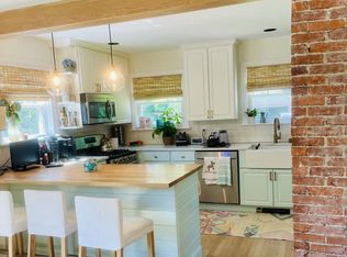 221 Orchard Ln, Sewickley, PA 15143
