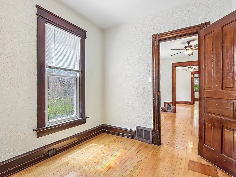 3rd Bedroom to Dining Room