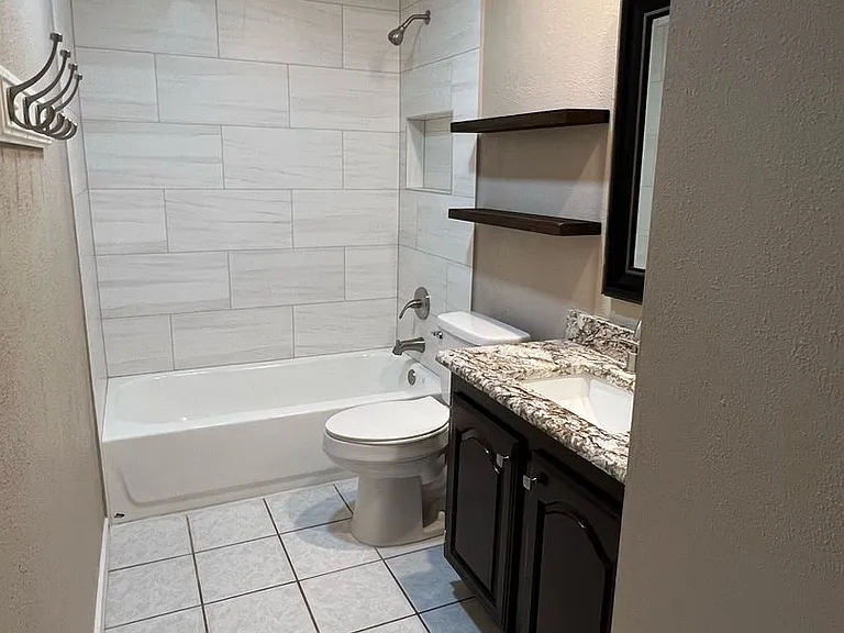 6700 Forestview Dr — Photo 26