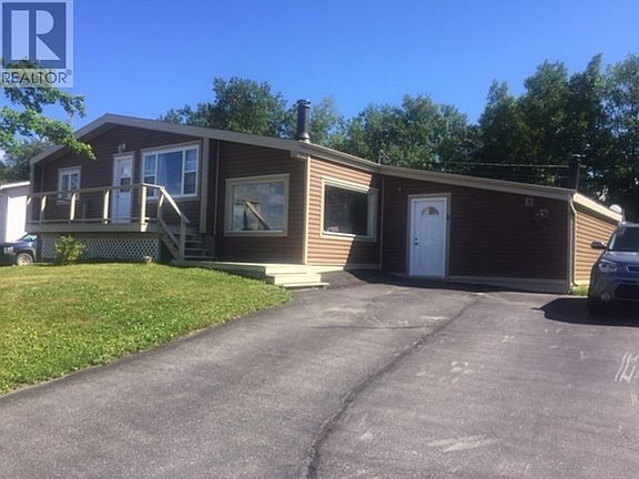 4th image of 11 Emerald Ave