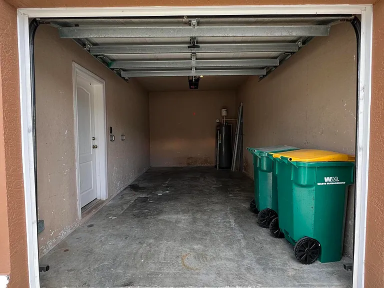 1040 Venetian Dr #203 — Photo 3