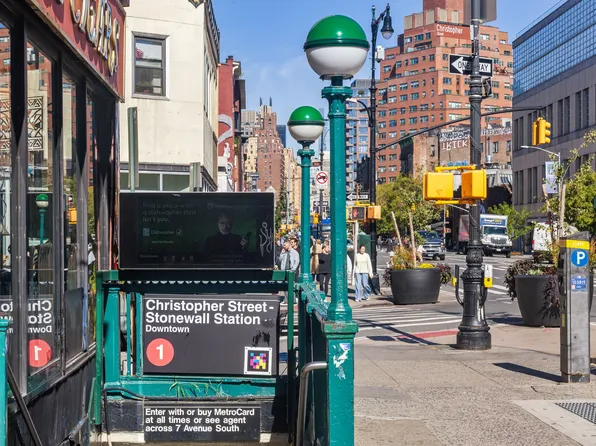 119 Christopher Street image 17 of 19