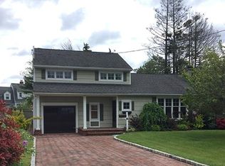 57 Carleton Ave, Amityville, NY 11701