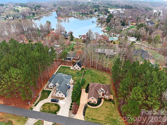 3rd image of 164 Crooked Branch Way