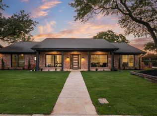 1302 Woodvine Dr, Euless, TX 76040