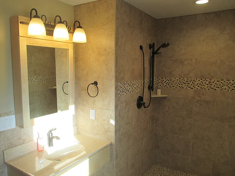 864 9th Ave SE #2 — Photo 8