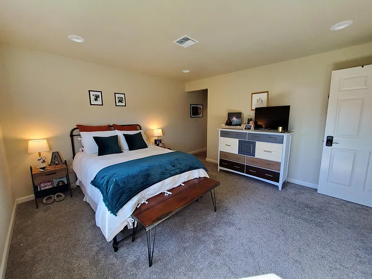 309 W Ridgeview Ln #1 — Photo 5
