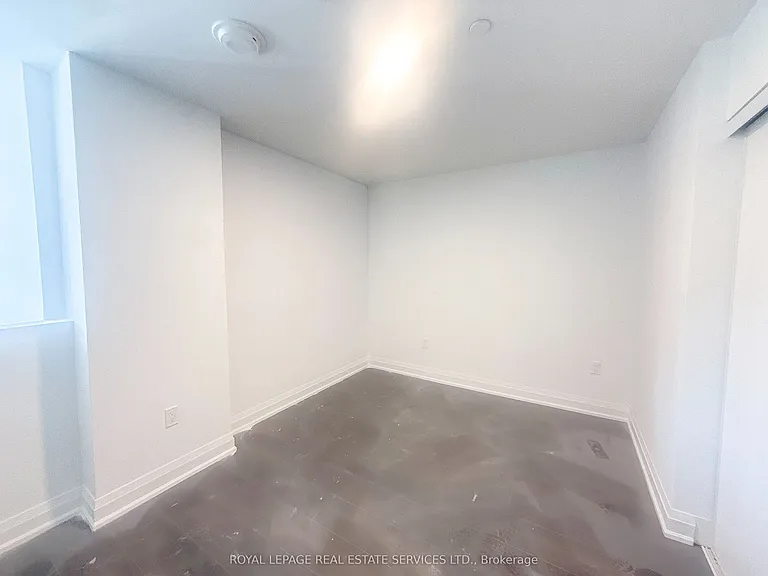 799 The Queensway #105 — Photo 14
